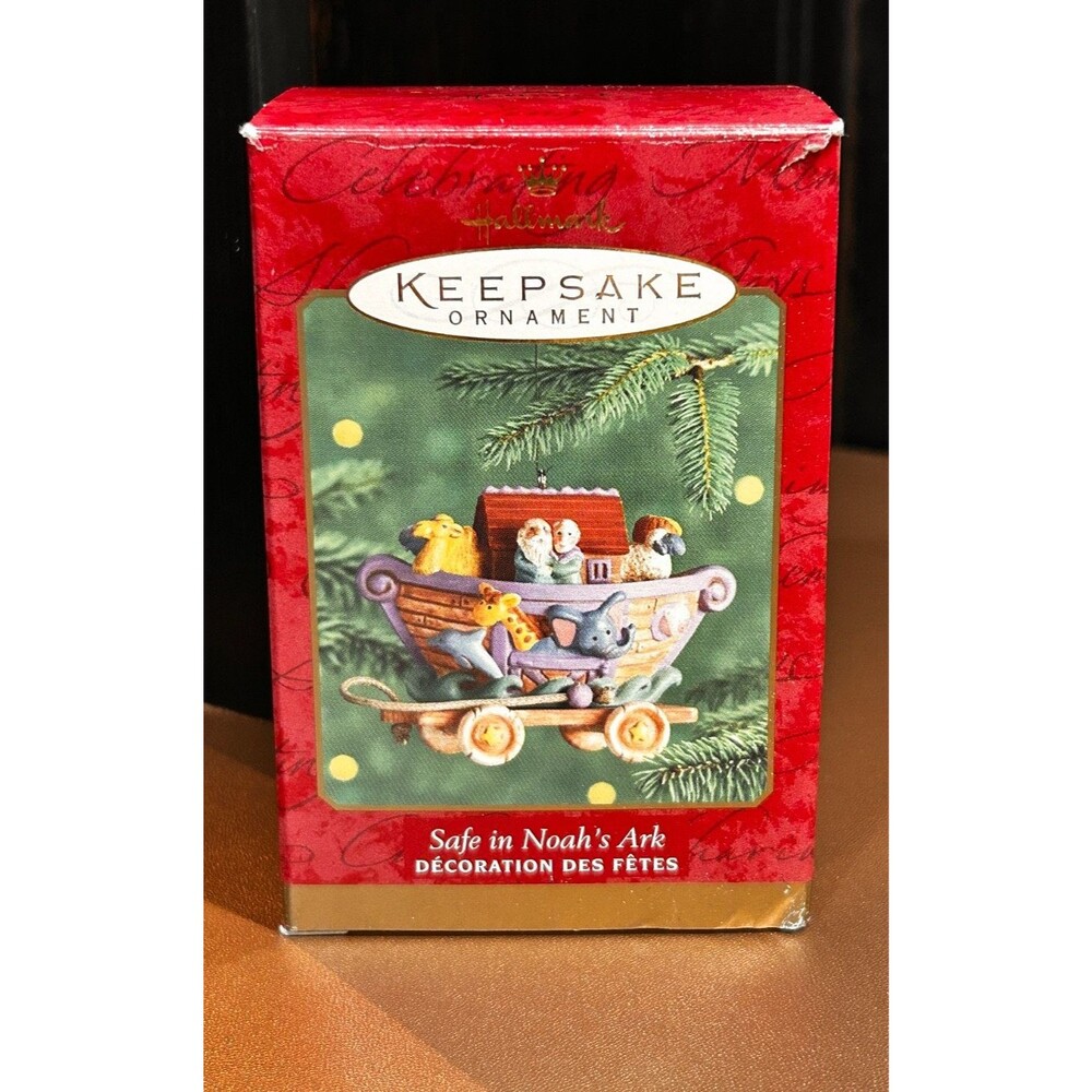 2000 Hallmark Safe in Noah's Ark Christmas Ornament Giraffe Elephant  (1)